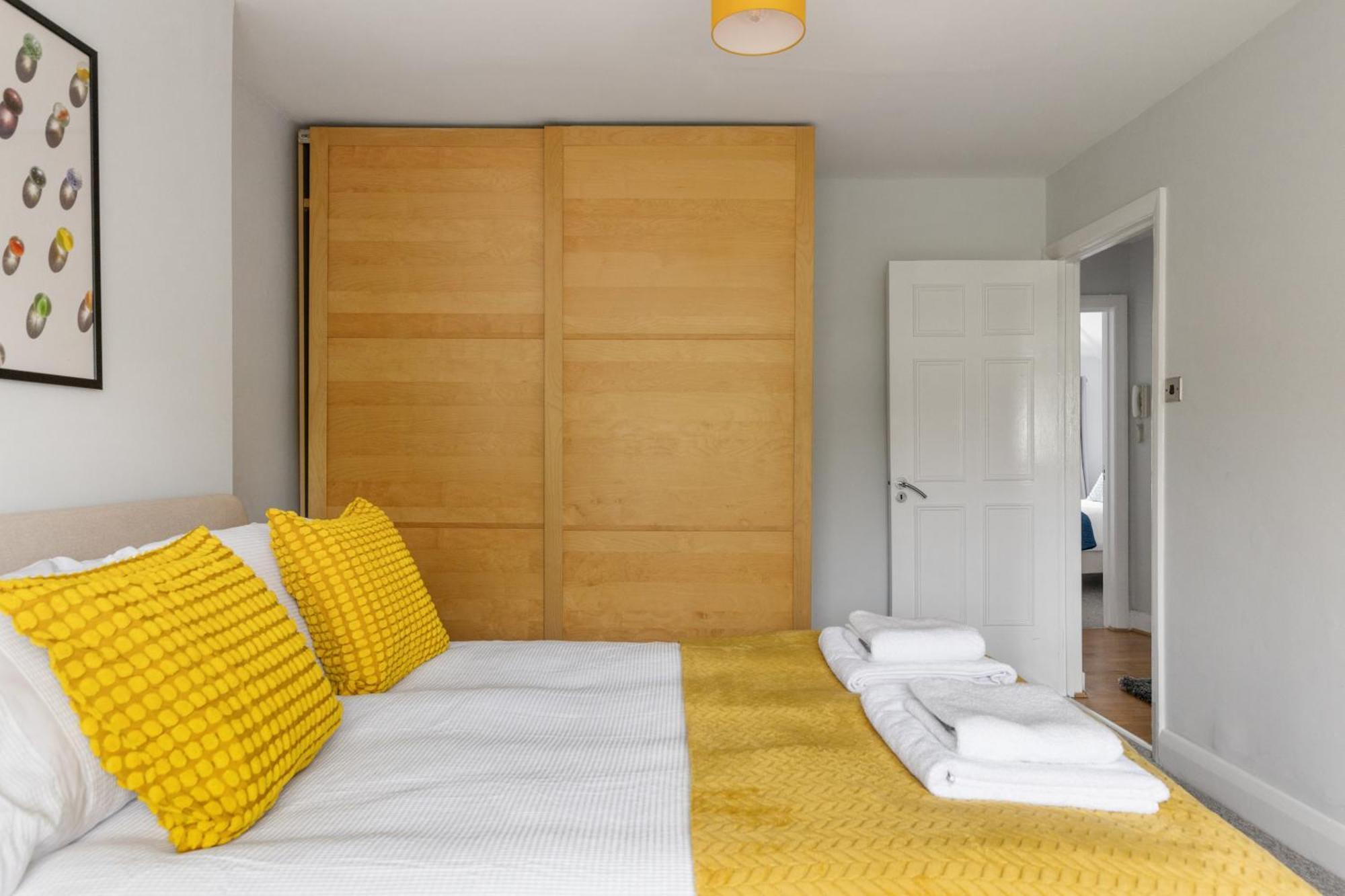 Archway Abode - Close To Apartamento *