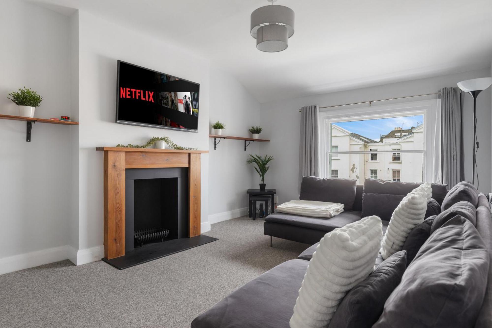 Archway Abode - Close To Apartamento